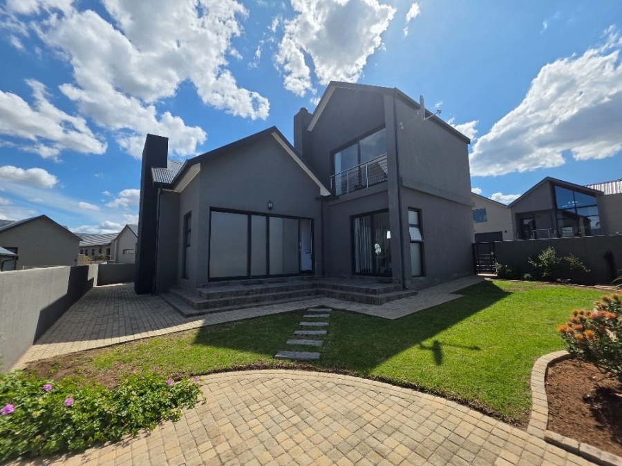 2 Bedroom Property for Sale in Outeniquasbosch Western Cape